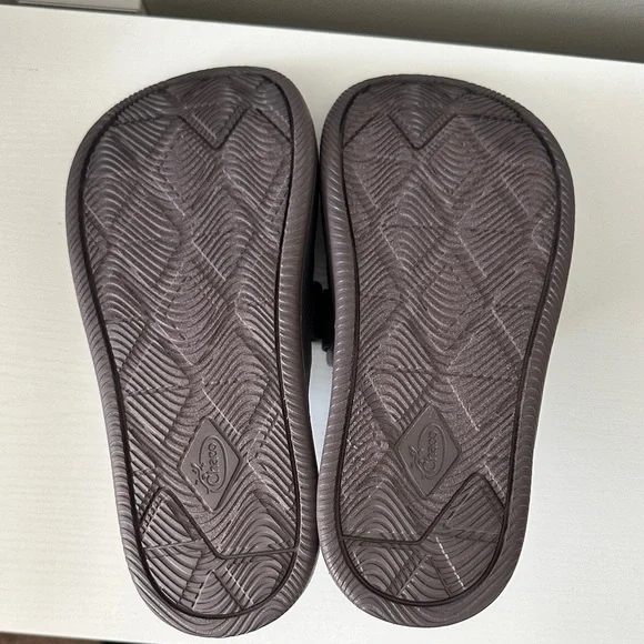 Chaco Slide Sandals with Straps 8 - Picture 3 of 4